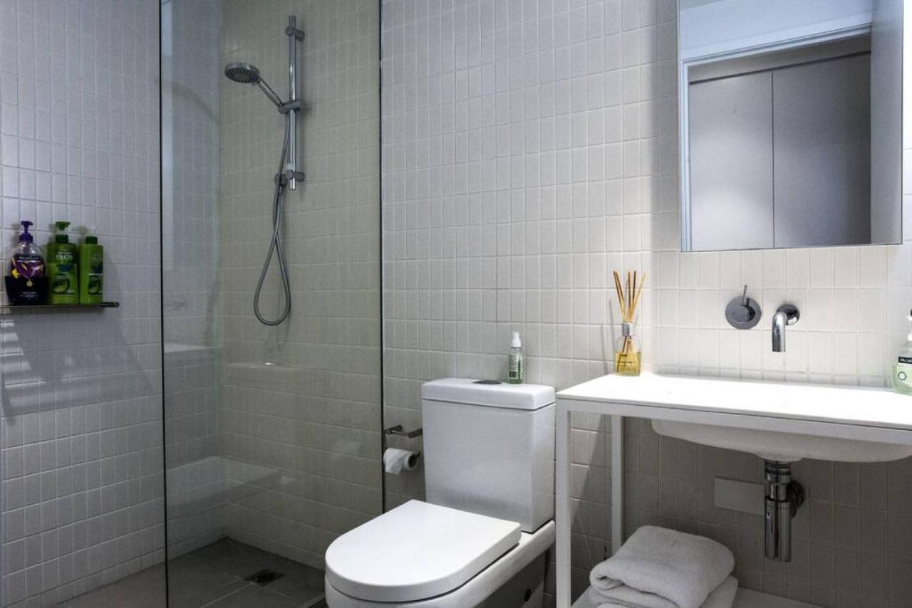 Readyset Apartments At Emerald Melbourne Buitenkant foto
